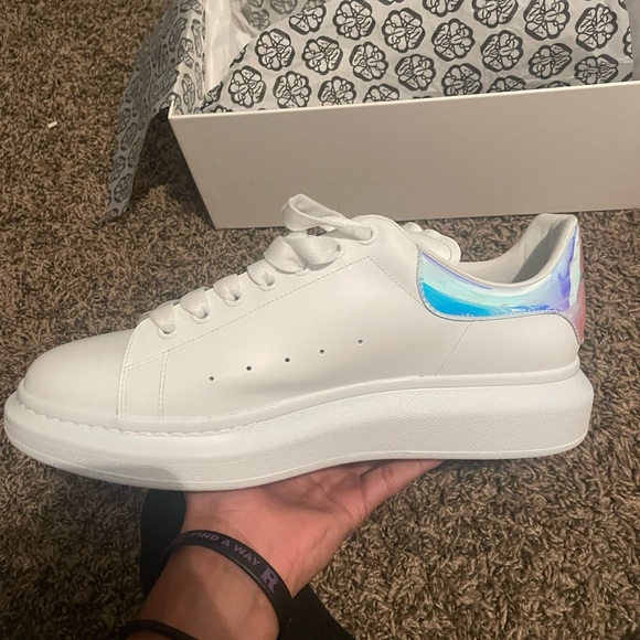 Alexander Mcqueens " White Iridescent " - Picture 11 of 12